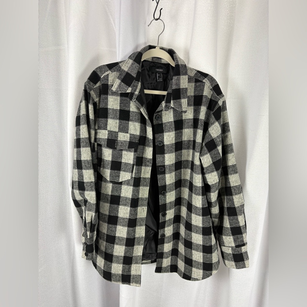 Forever 21 Plaid Shacket Black & White Buffalo Lined Size Large EUC